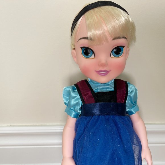 Disney Elsa Toddler Doll - Picture 3 of 12